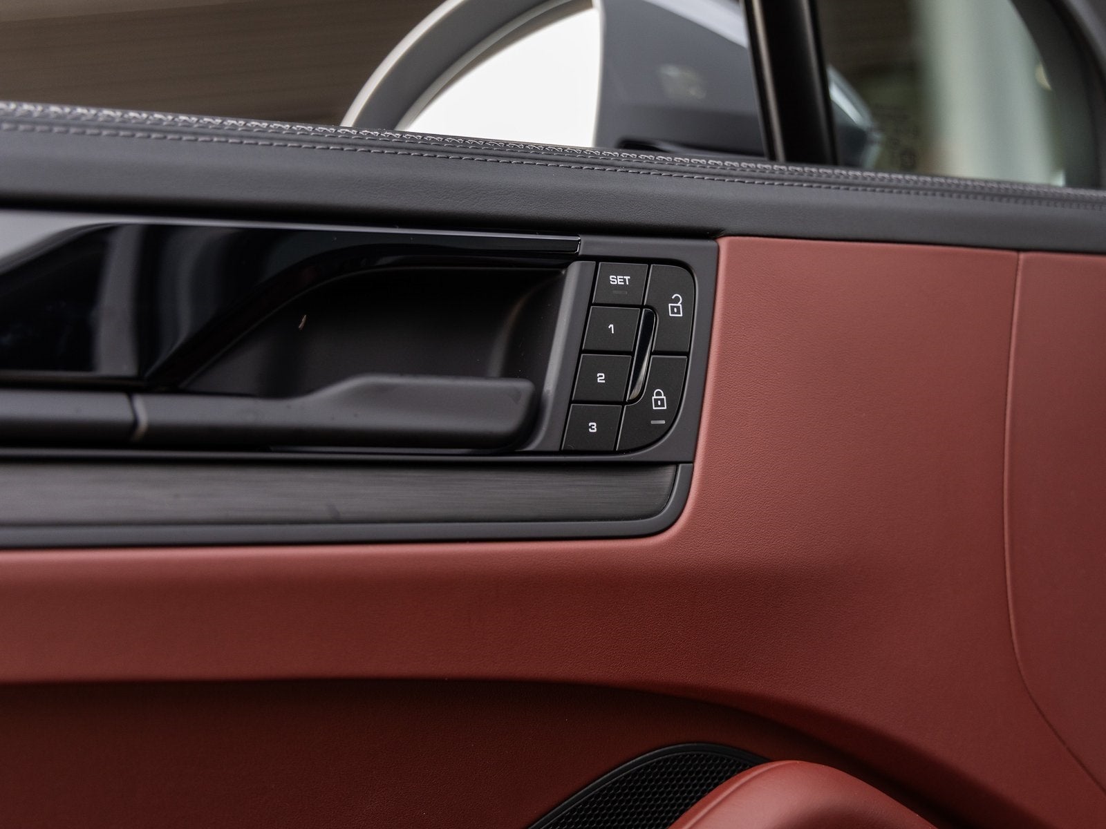 2026 Porsche Cayenne Coupe Cayenne GTS Coupe