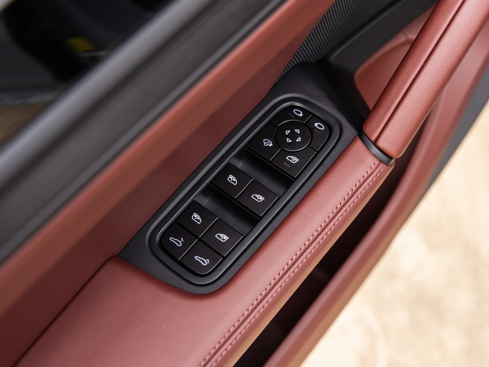 2026 Porsche Cayenne Coupe Cayenne GTS Coupe