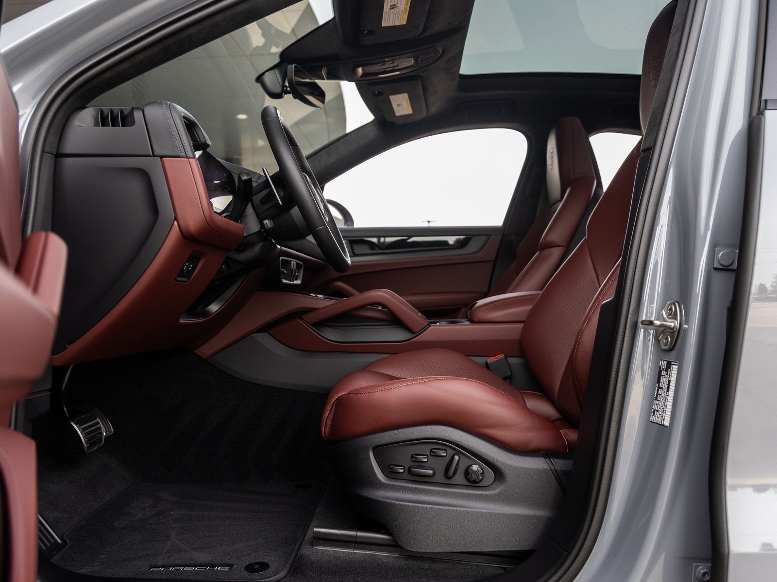 2026 Porsche Cayenne Coupe Cayenne GTS Coupe