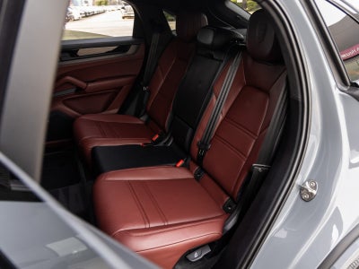 2026 Porsche Cayenne Coupe Cayenne GTS Coupe