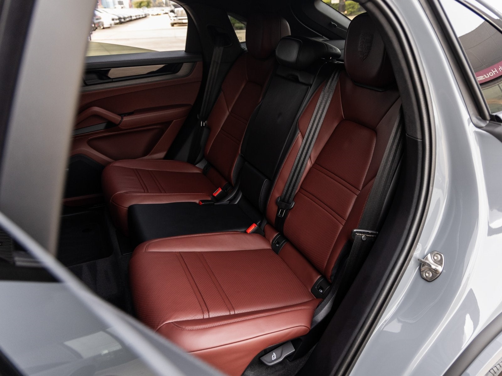 2026 Porsche Cayenne Coupe Cayenne GTS Coupe