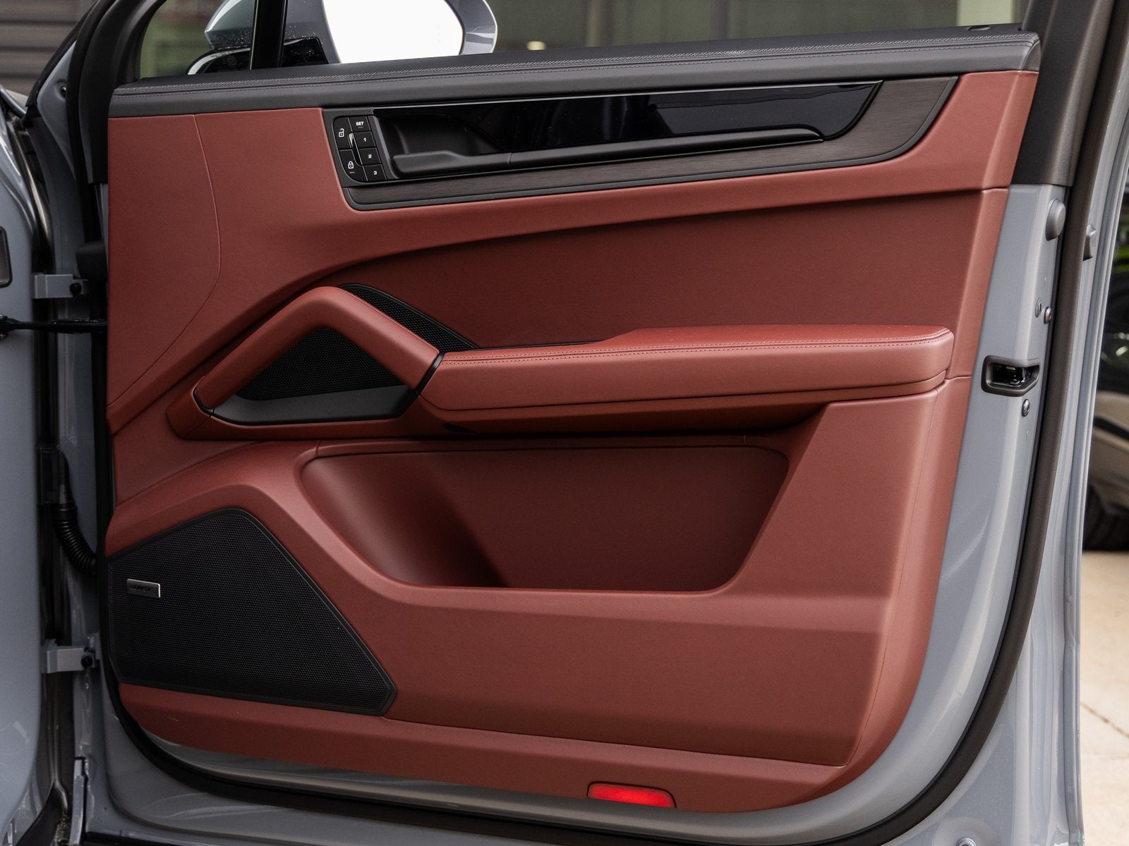 2026 Porsche Cayenne Coupe Cayenne GTS Coupe