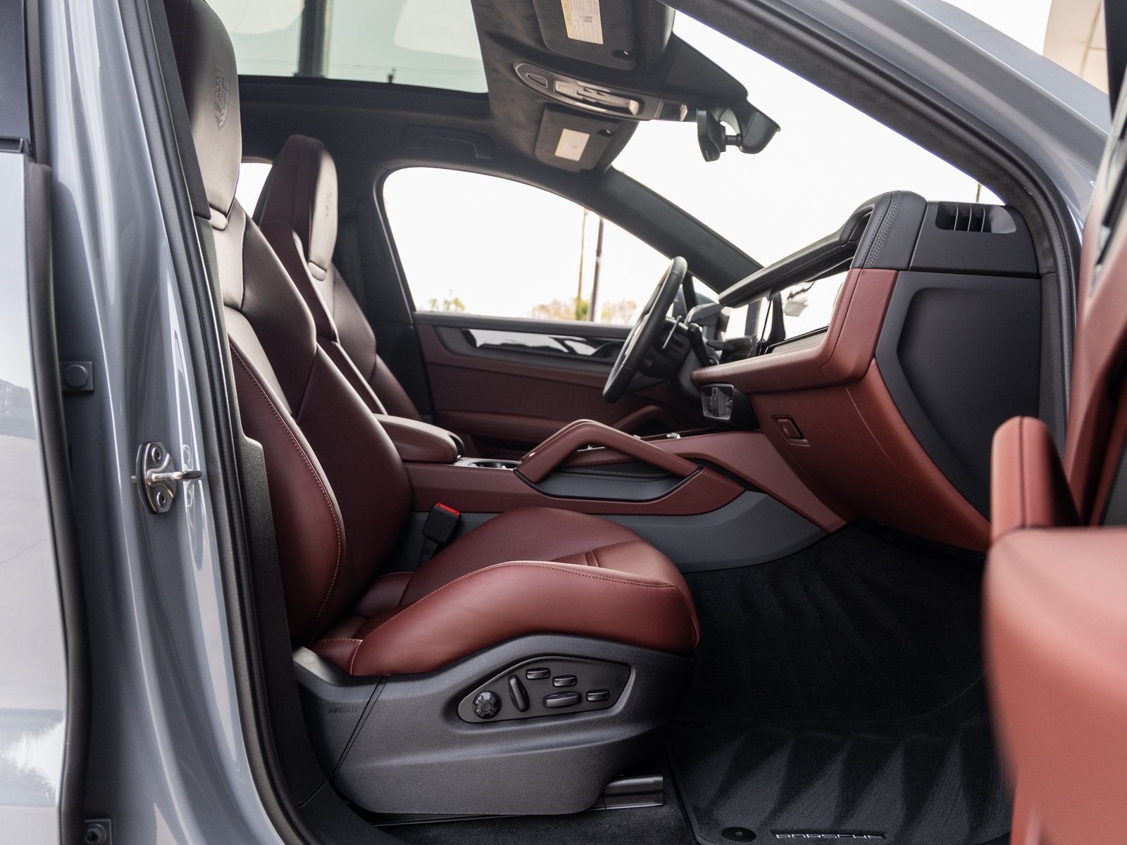 2026 Porsche Cayenne Coupe Cayenne GTS Coupe