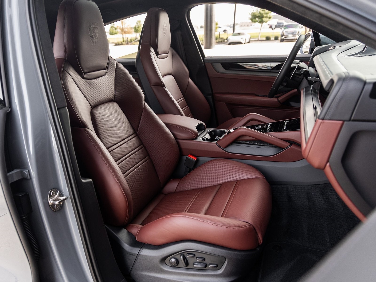 2026 Porsche Cayenne Coupe Cayenne GTS Coupe