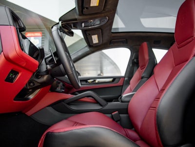 2026 Porsche Cayenne Coupe Cayenne GTS Coupe