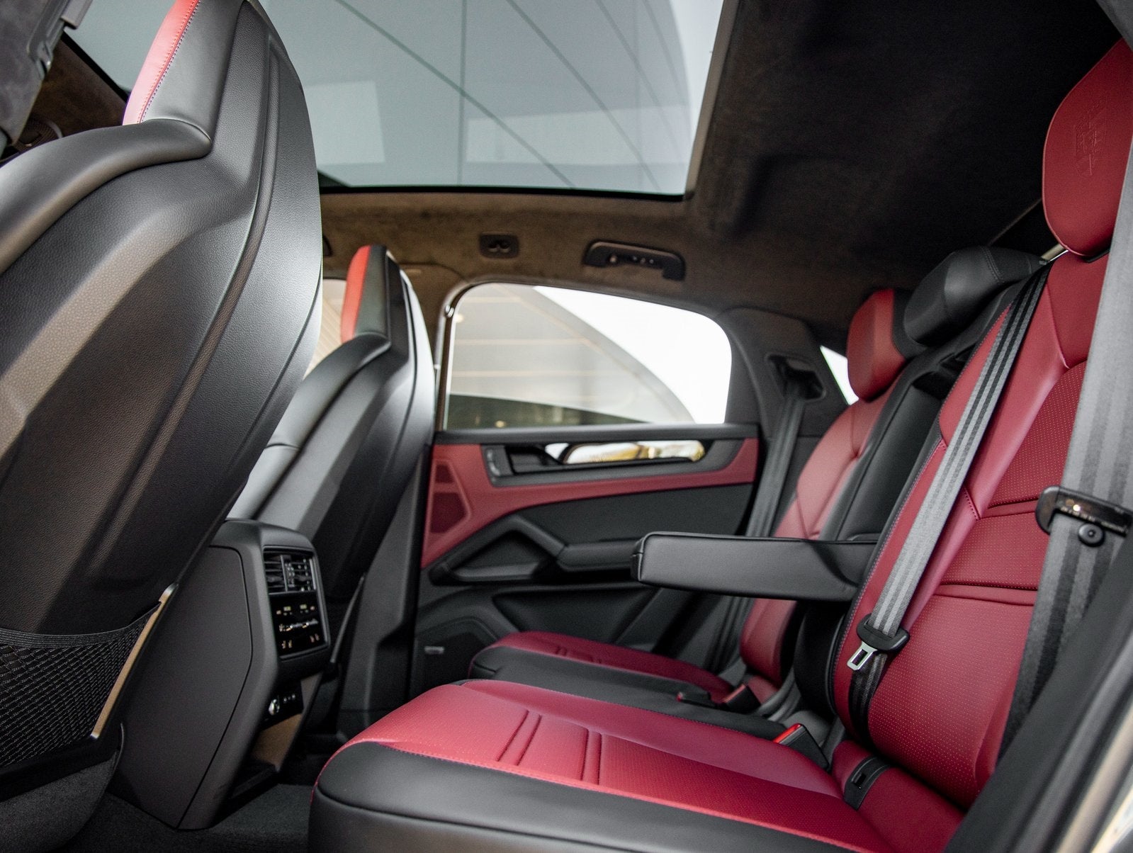 2026 Porsche Cayenne Coupe Cayenne GTS Coupe