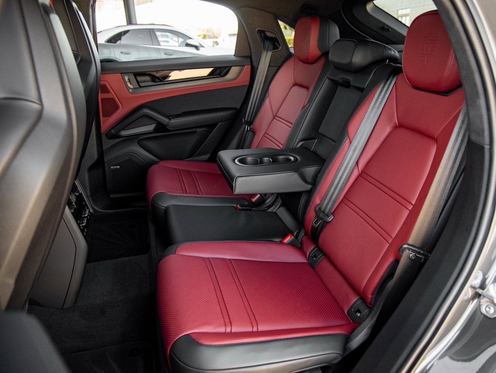 2026 Porsche Cayenne Coupe Cayenne GTS Coupe