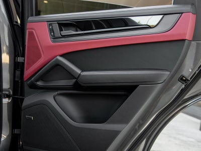 2026 Porsche Cayenne Coupe Cayenne GTS Coupe