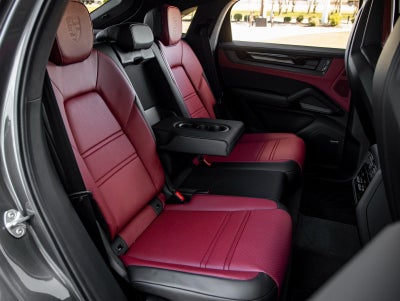 2026 Porsche Cayenne Coupe Cayenne GTS Coupe