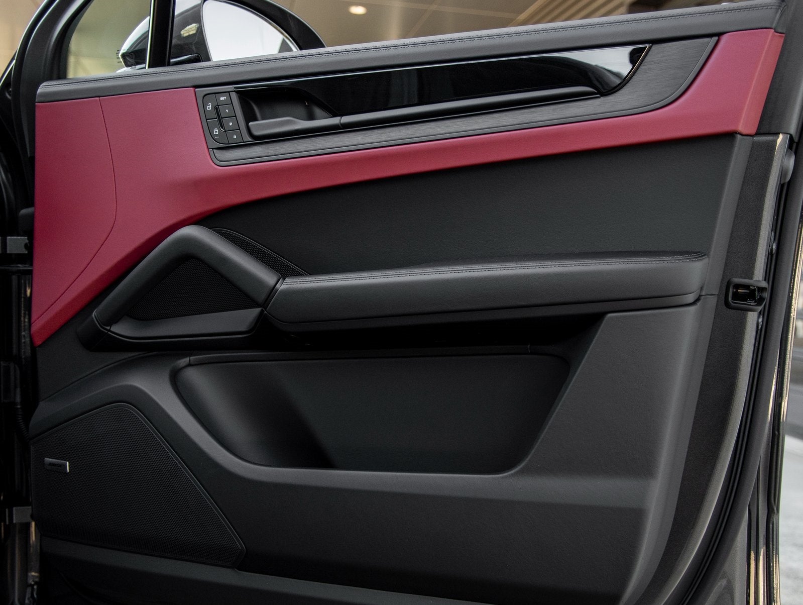 2026 Porsche Cayenne Coupe Cayenne GTS Coupe