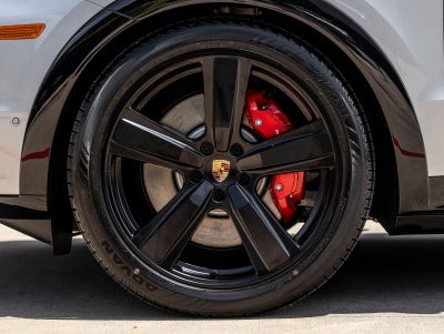 2026 Porsche Cayenne Cayenne GTS Coupe
