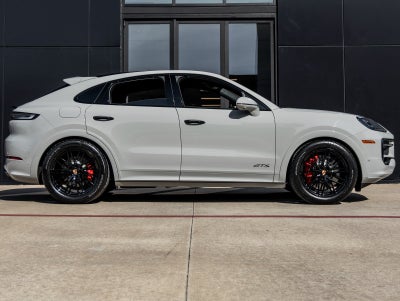 2026 Porsche Cayenne Coupe Cayenne GTS Coupe