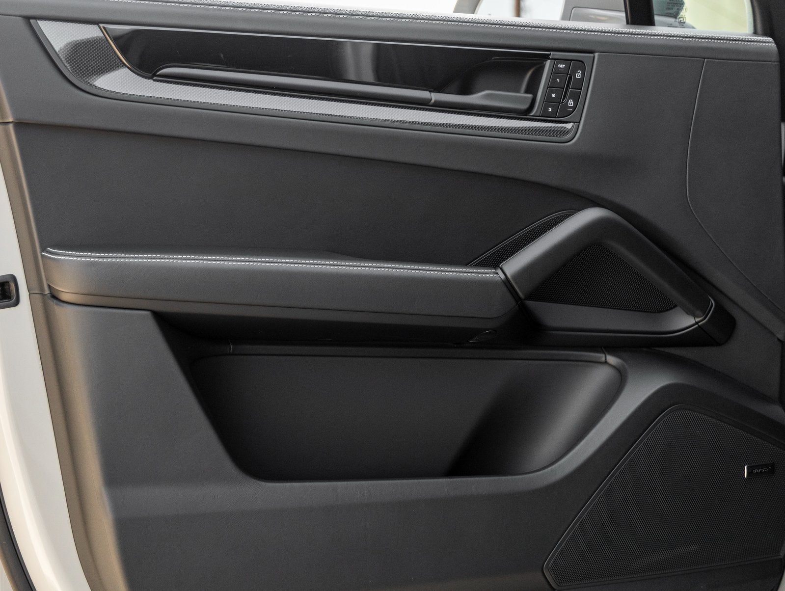 2026 Porsche Cayenne Coupe Cayenne GTS Coupe