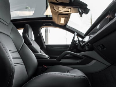 2026 Porsche Cayenne Coupe Cayenne GTS Coupe