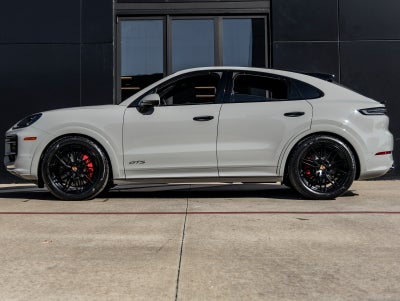 2026 Porsche Cayenne Coupe Cayenne GTS Coupe