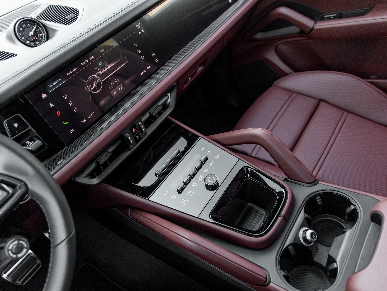 2026 Porsche Cayenne Coupe Cayenne GTS Coupe