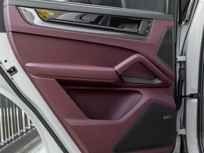 2026 Porsche Cayenne Coupe Cayenne GTS Coupe