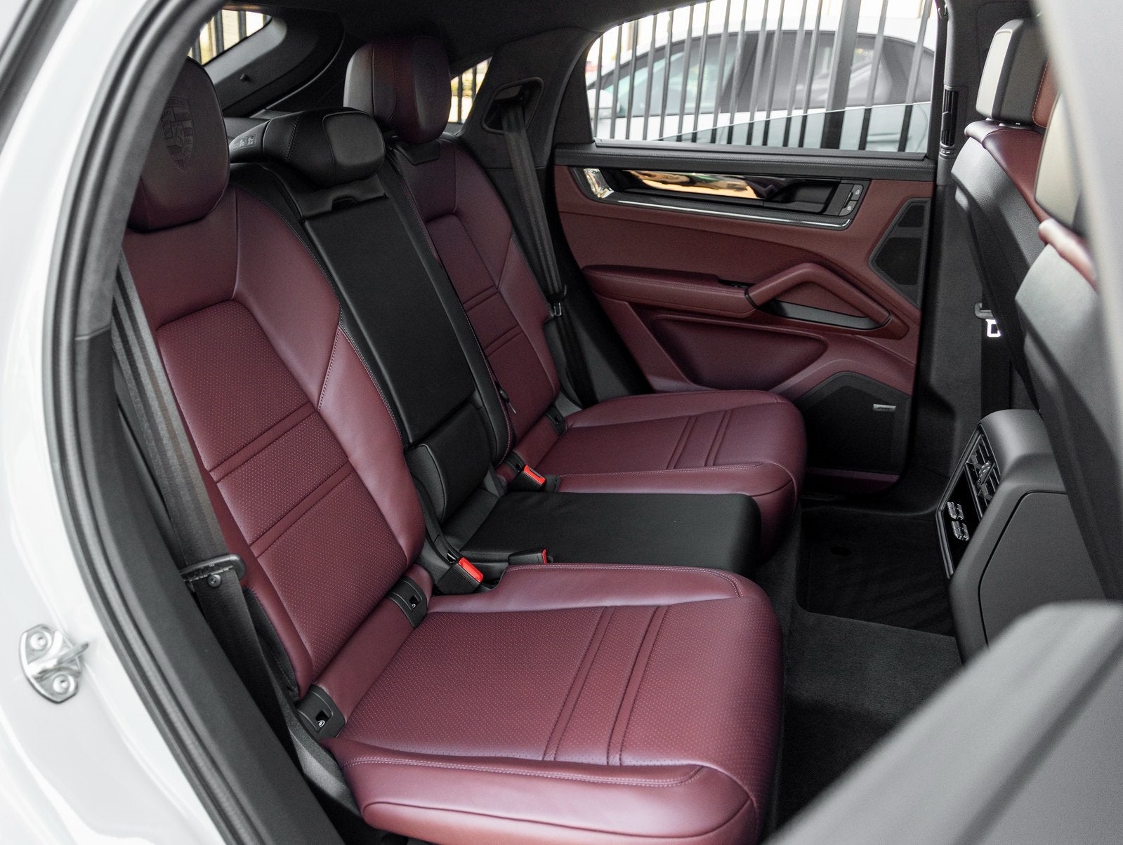 2026 Porsche Cayenne Coupe Cayenne GTS Coupe