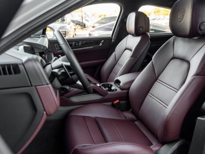 2026 Porsche Cayenne Coupe Cayenne GTS Coupe