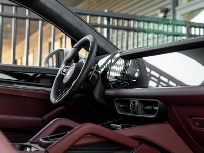 2026 Porsche Cayenne Coupe Cayenne GTS Coupe