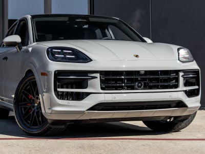 2026 Porsche Cayenne Coupe Cayenne GTS Coupe