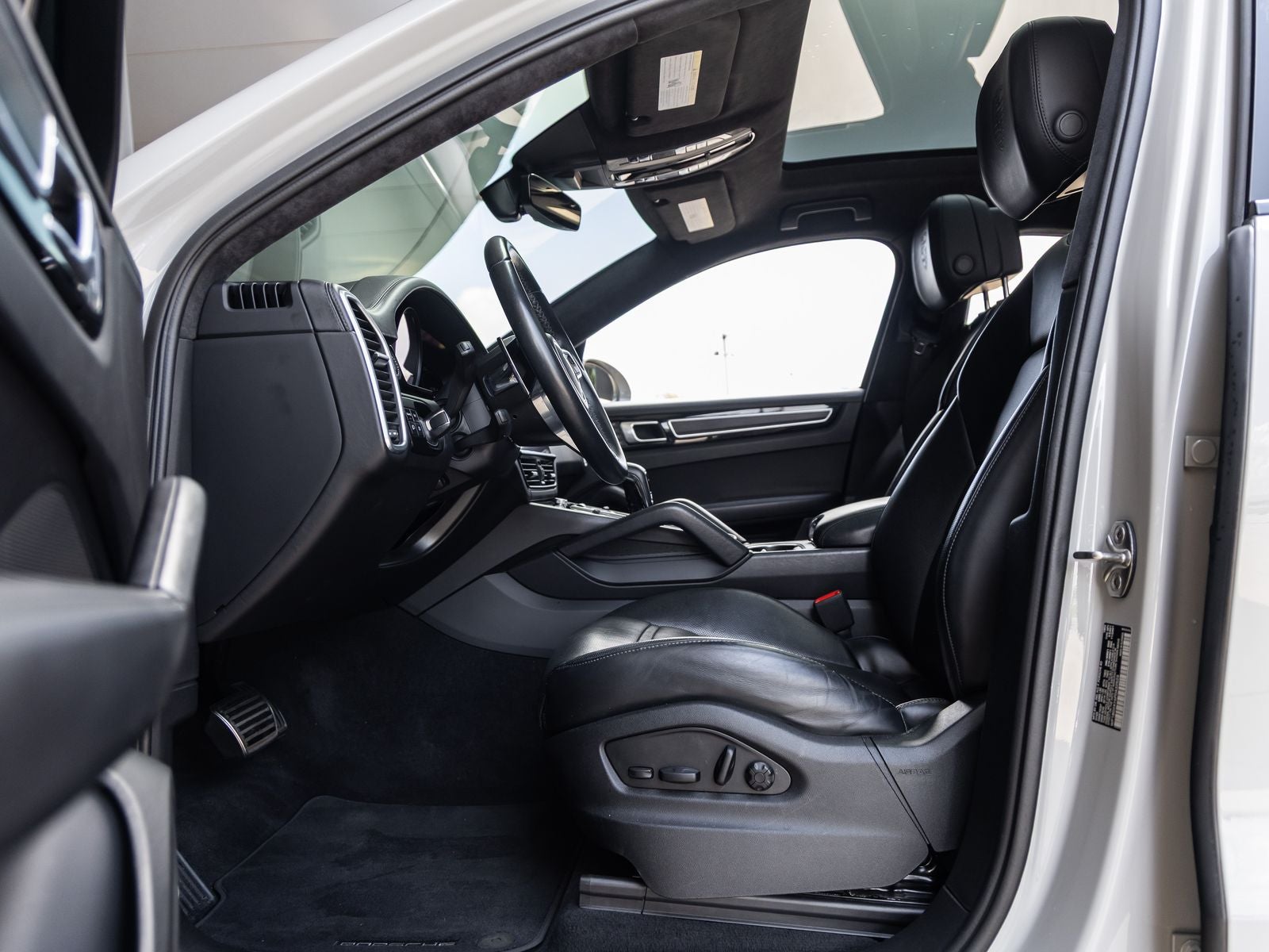 2023 Porsche Cayenne GTS Coupe