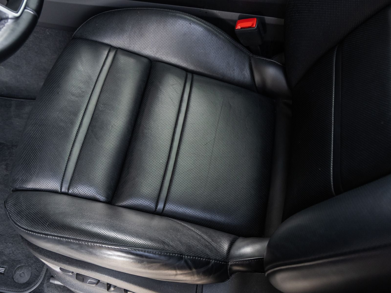 2023 Porsche Cayenne GTS Coupe