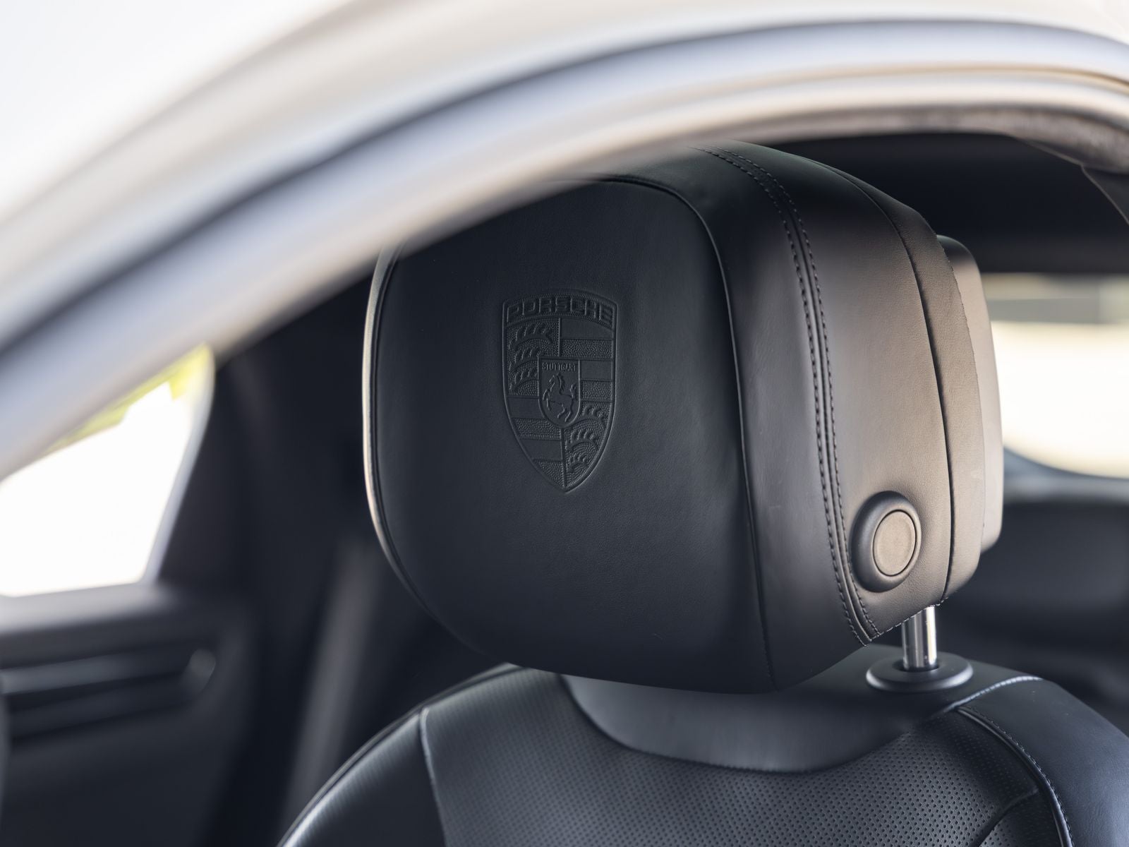 2023 Porsche Cayenne GTS Coupe