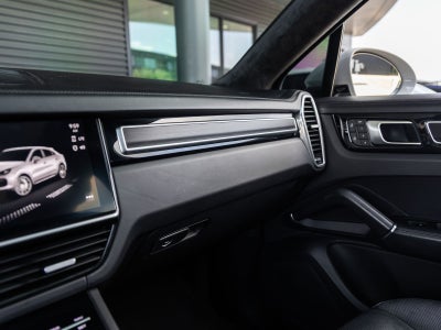 2023 Porsche Cayenne GTS Coupe