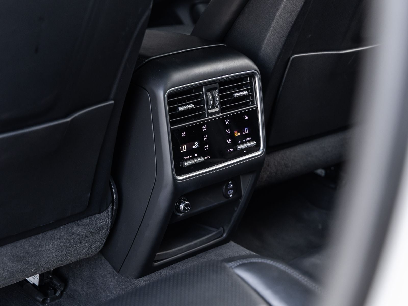 2023 Porsche Cayenne GTS Coupe