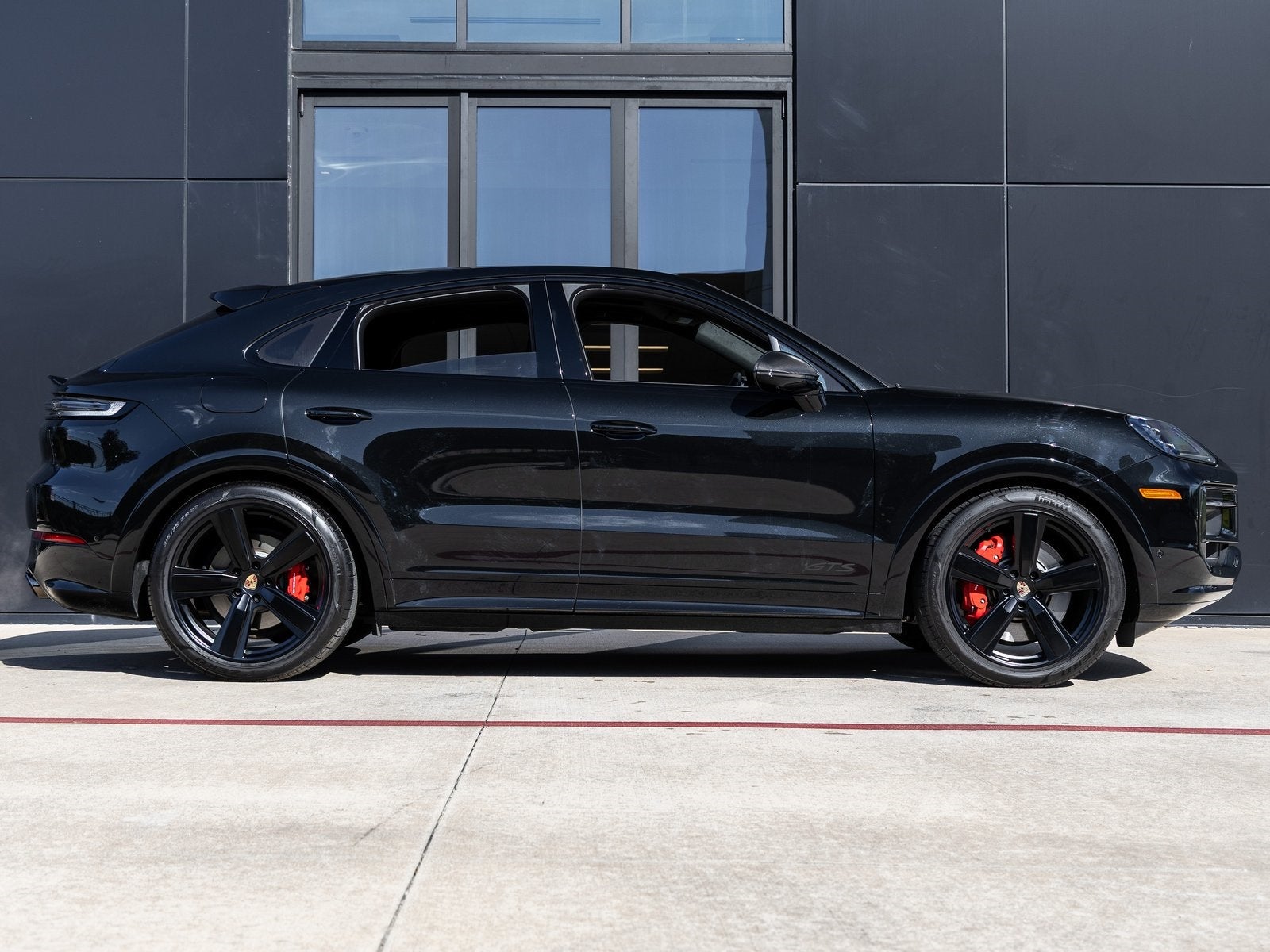 2025 Porsche Cayenne Coupe GTS