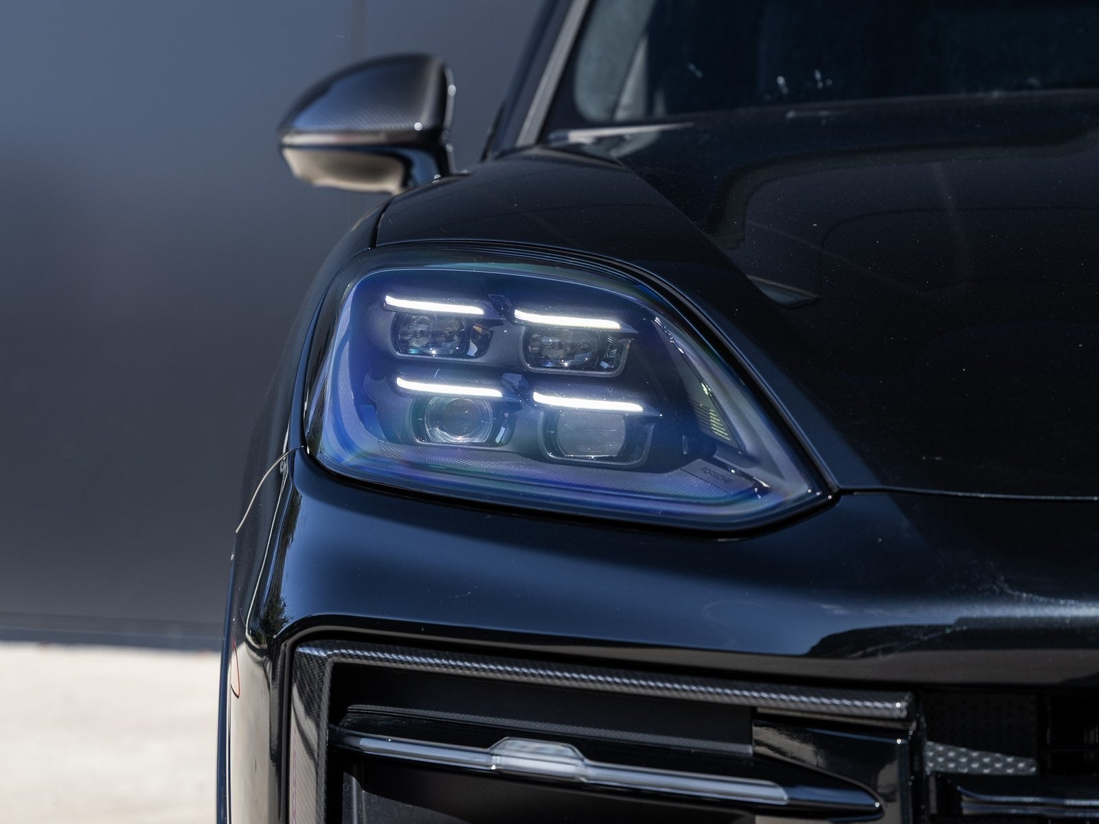 2025 Porsche Cayenne Coupe GTS