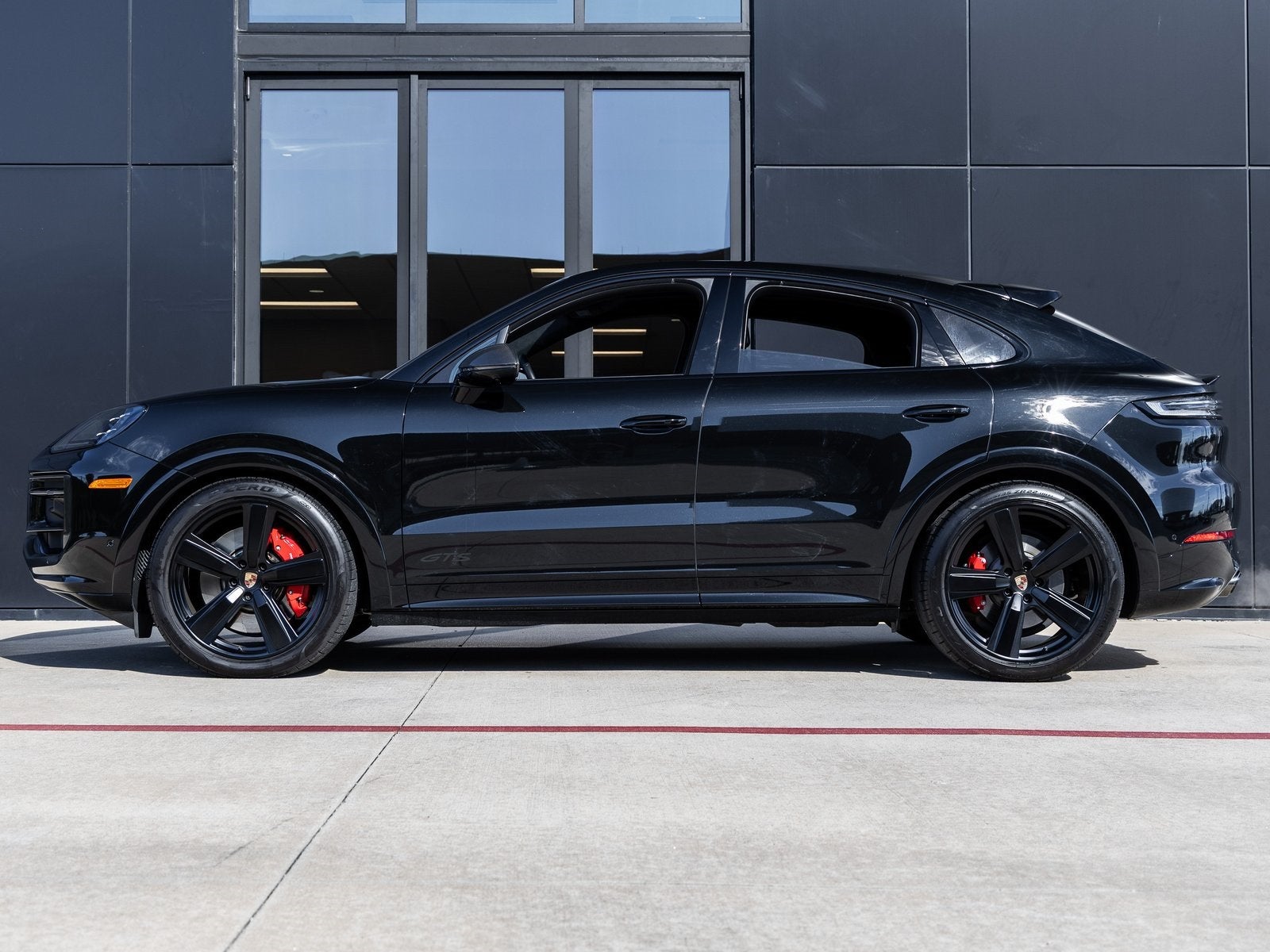 2025 Porsche Cayenne Coupe GTS