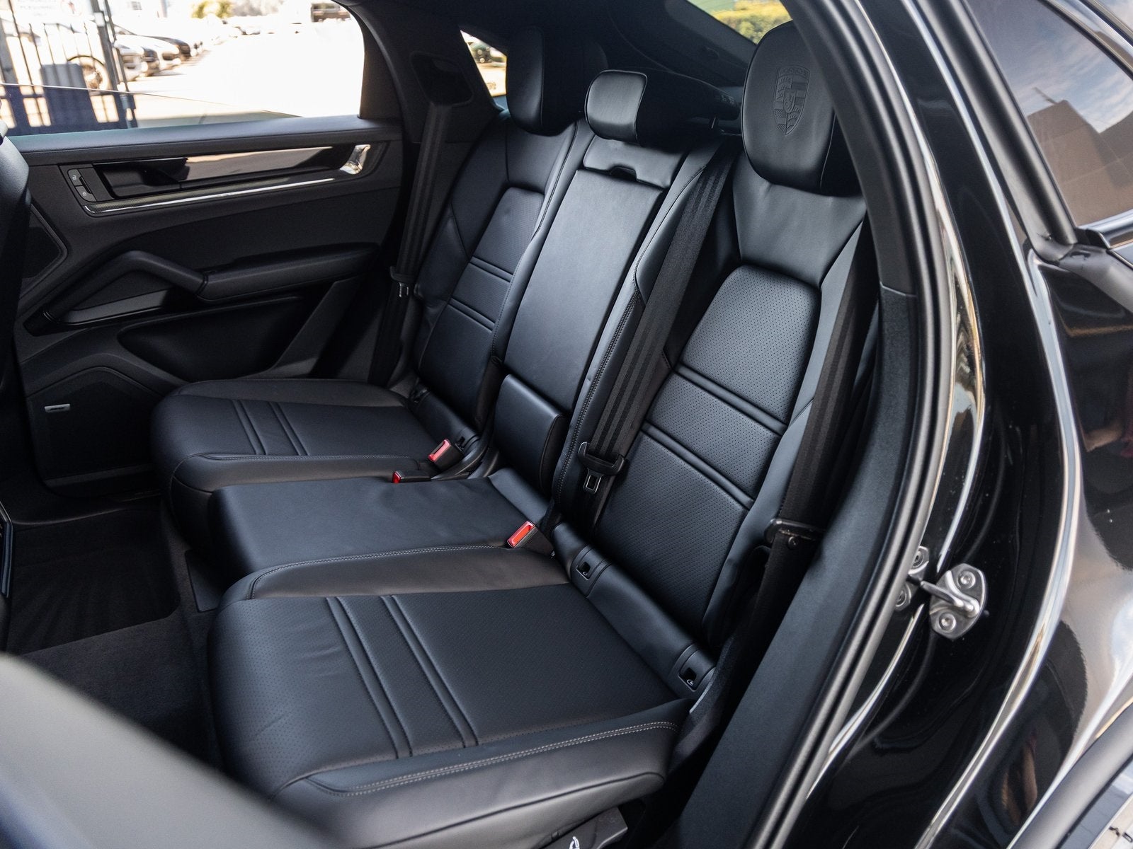 2025 Porsche Cayenne Coupe GTS