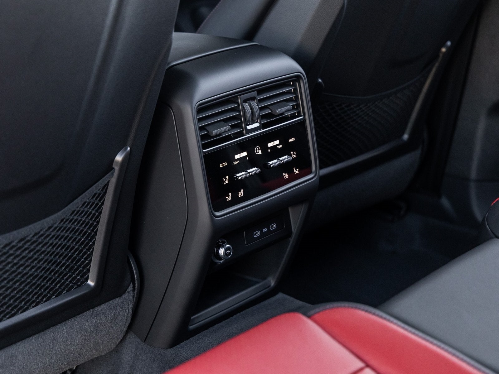 2026 Porsche Cayenne Coupe Cayenne GTS Coupe