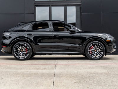 2026 Porsche Cayenne Coupe Cayenne GTS Coupe