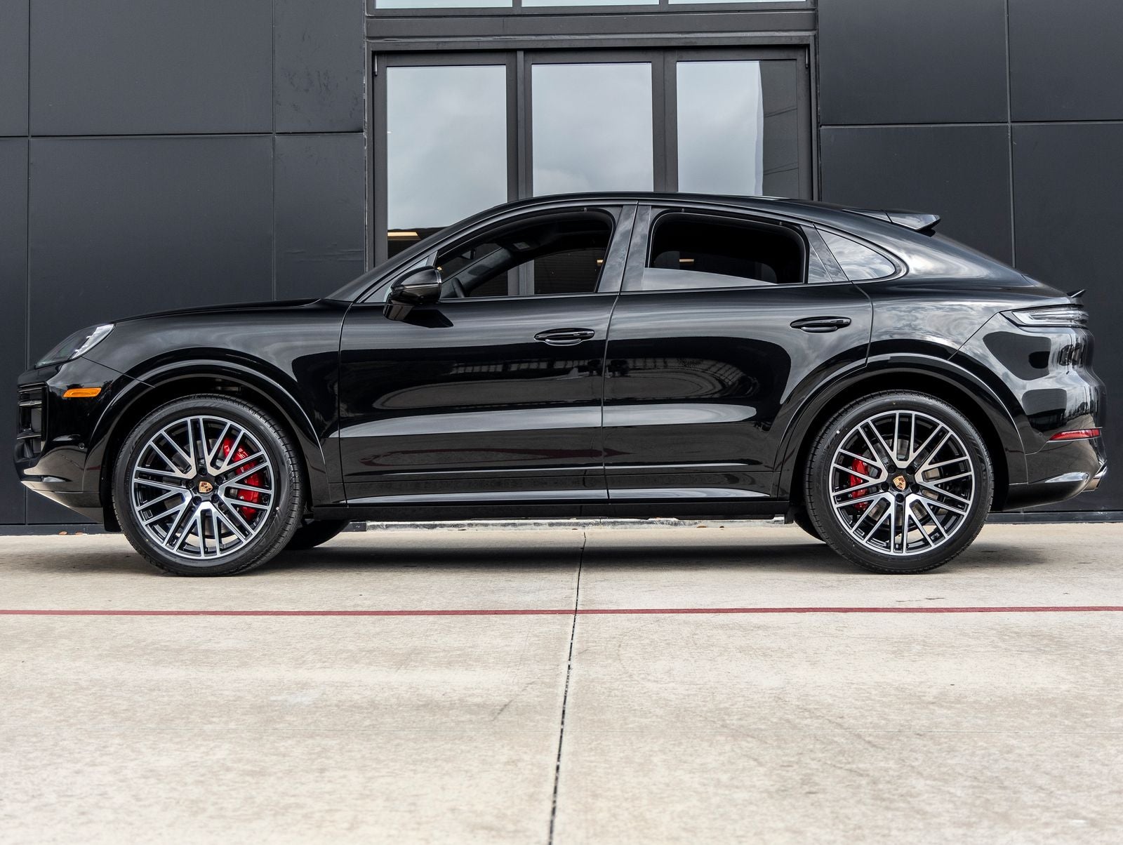 2026 Porsche Cayenne Coupe Cayenne GTS Coupe