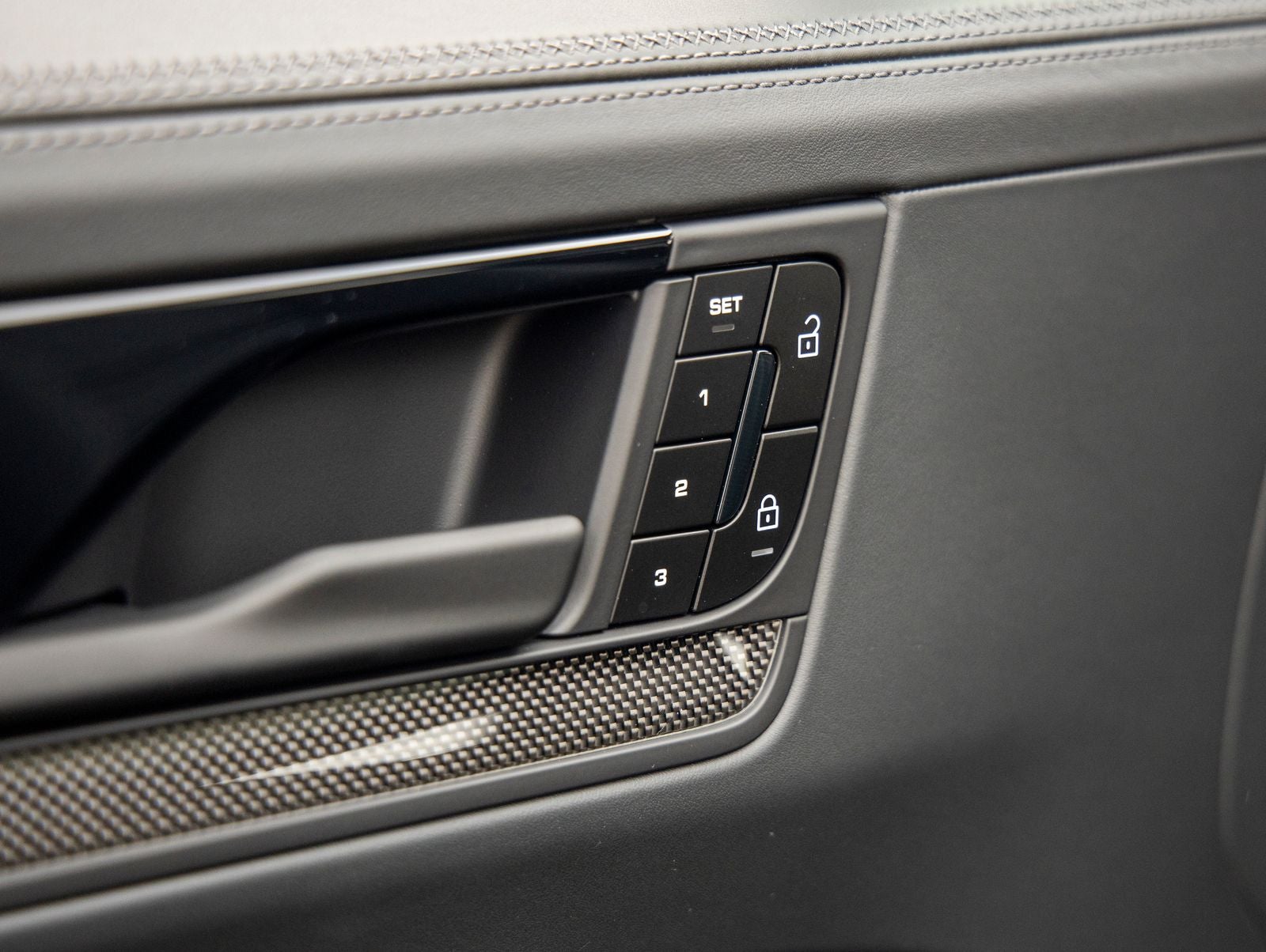 2026 Porsche Cayenne Coupe Cayenne GTS Coupe