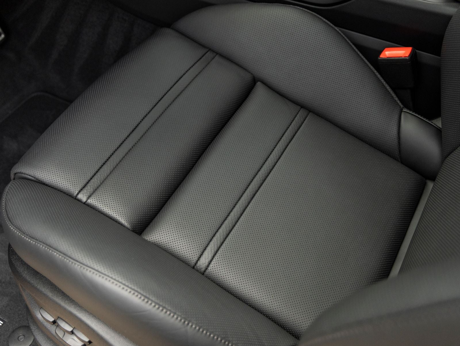 2026 Porsche Cayenne Coupe Cayenne GTS Coupe