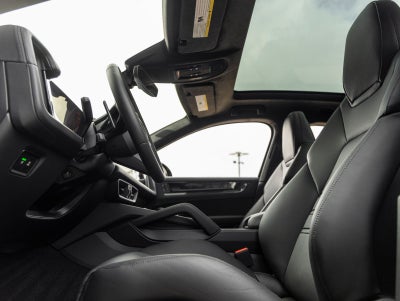 2026 Porsche Cayenne Coupe Cayenne GTS Coupe