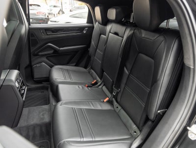 2026 Porsche Cayenne Coupe Cayenne GTS Coupe