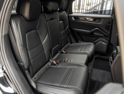 2026 Porsche Cayenne Coupe Cayenne GTS Coupe