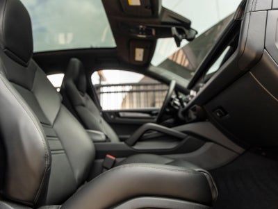 2026 Porsche Cayenne Coupe Cayenne GTS Coupe