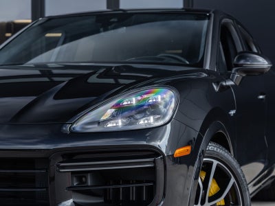 2023 Porsche Cayenne Turbo S E-Hybrid Coupe