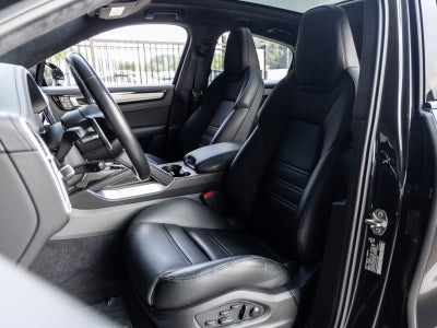 2023 Porsche Cayenne Turbo S E-Hybrid Coupe