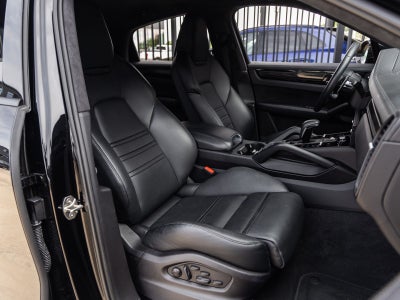 2023 Porsche Cayenne Turbo GT
