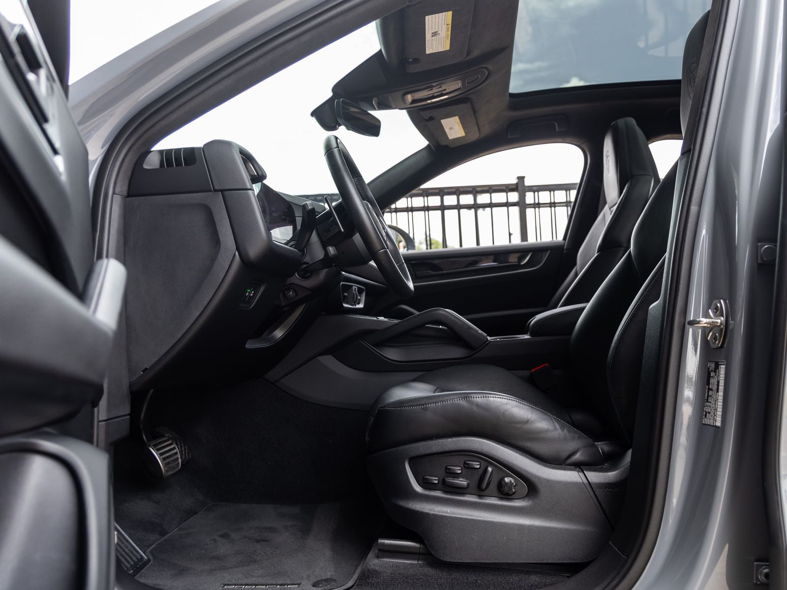 2024 Porsche Cayenne S Coupe