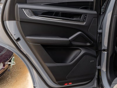 2024 Porsche Cayenne S Coupe