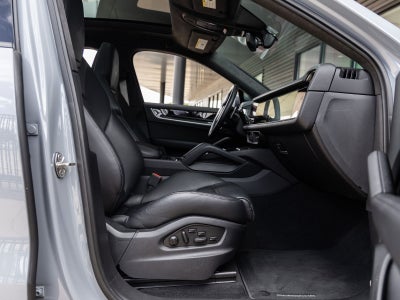 2024 Porsche Cayenne S Coupe
