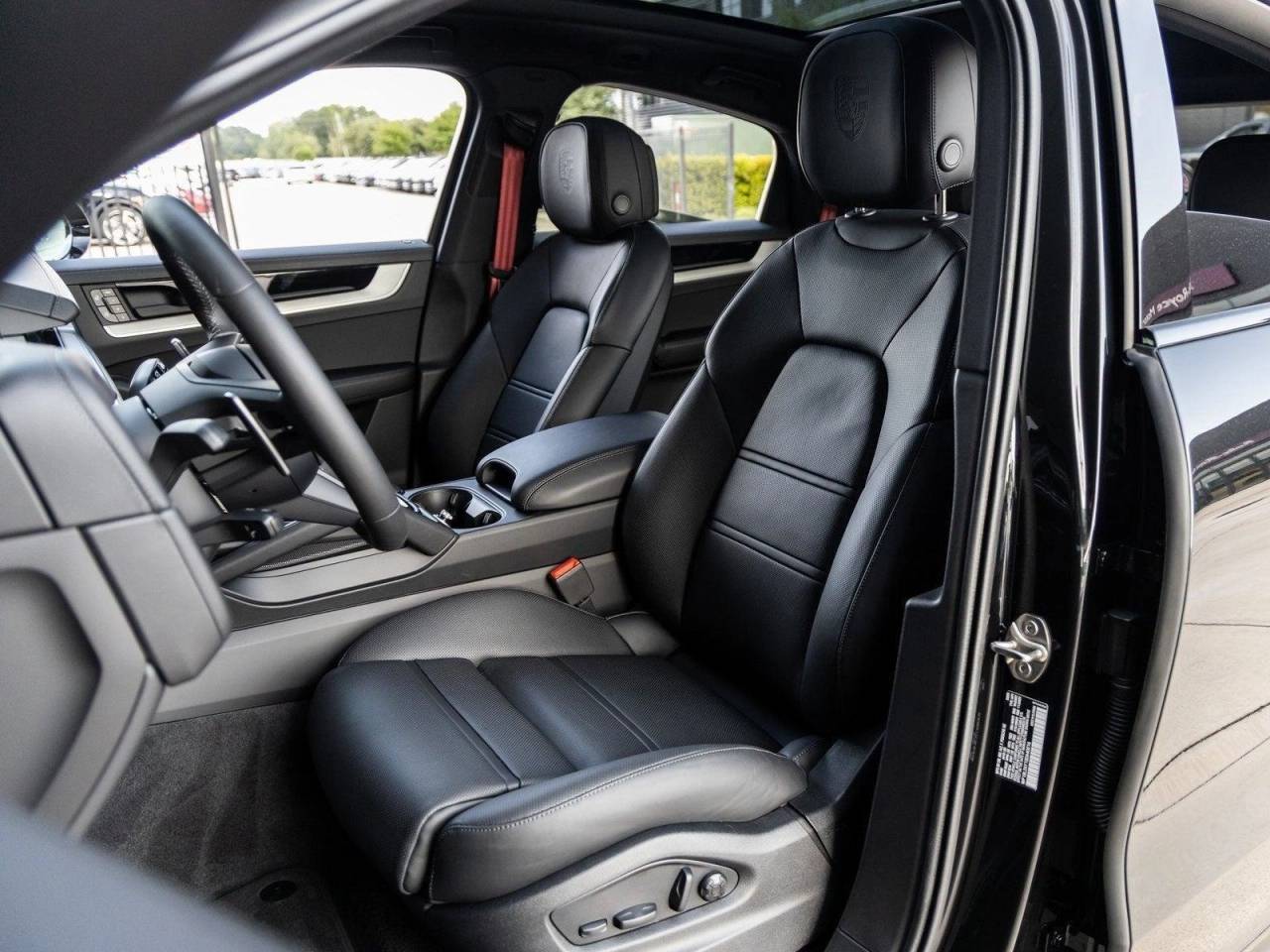 2025 Porsche Cayenne S Coupe